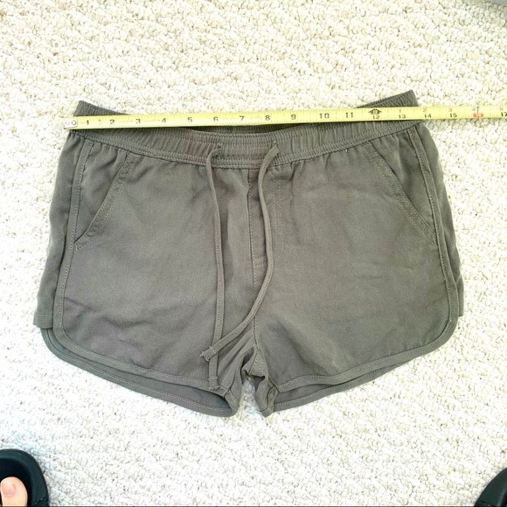 NWOT Drawstring Shorts - Picture 5 of 6